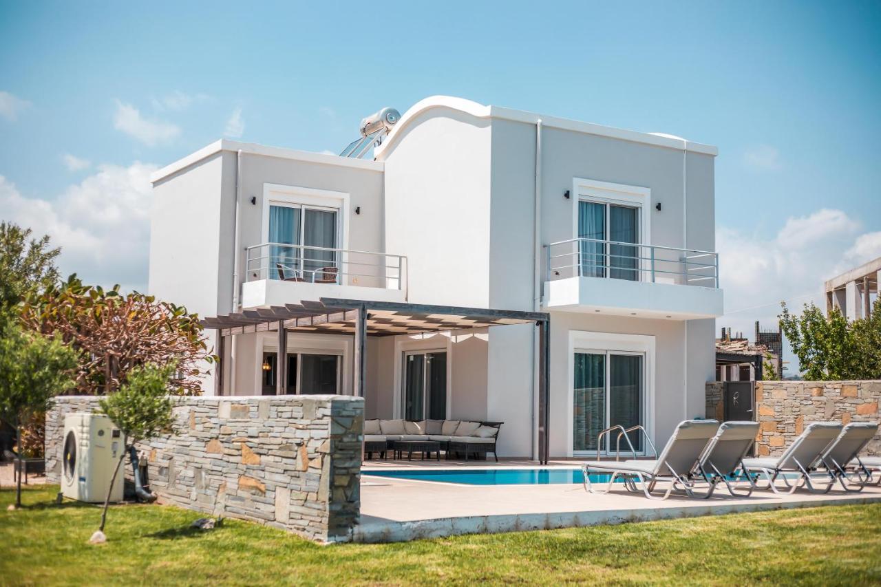 Luxury Petalutha Villa *