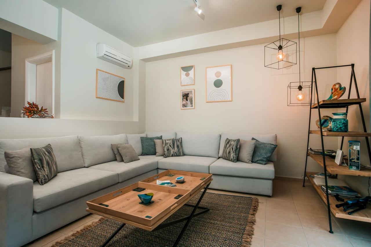 Luxury Petalutha *